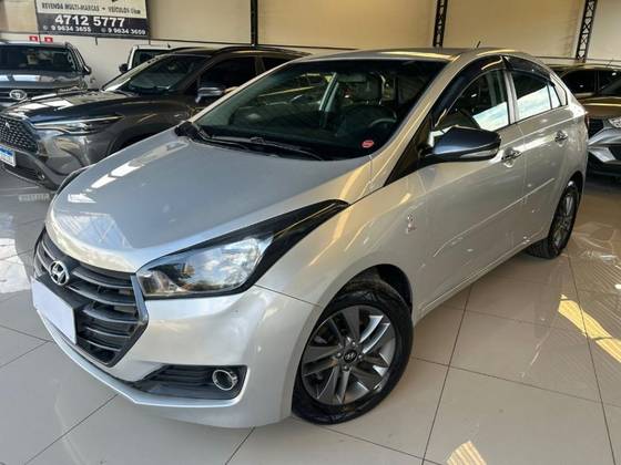 HYUNDAI HB20S 1.0 COMFORT PLUS 12V FLEX 4P MANUAL